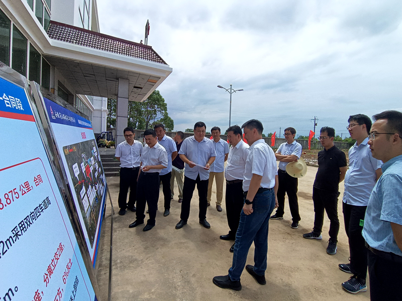 省鐵投公司副總經(jīng)理、蕪銅公路公司、皖江公司董事長劉允超一行到銅商高速項目調(diào)研指導(dǎo)工作1